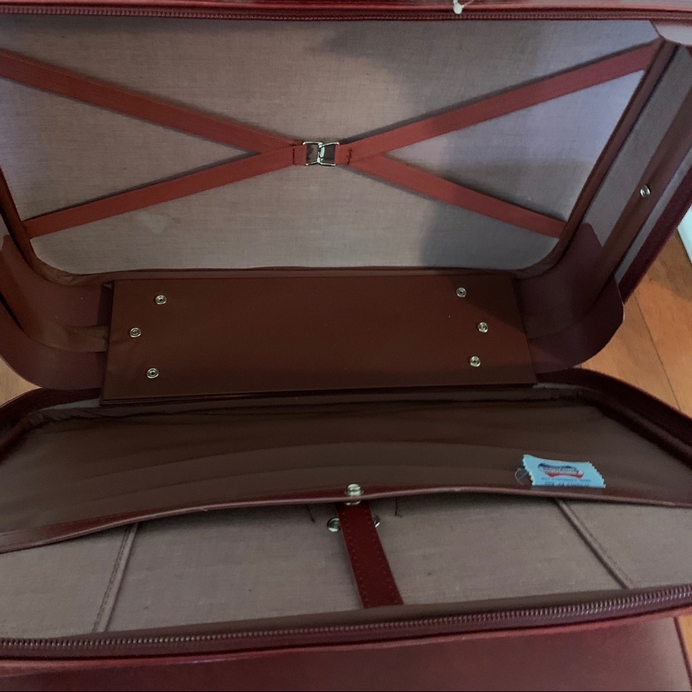 Vtg American Tourister red soft leather luggage - Picture 9 of 11